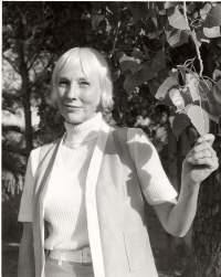Ruth Stephan, poet & novelist Ruth Stephan, poet & novelist